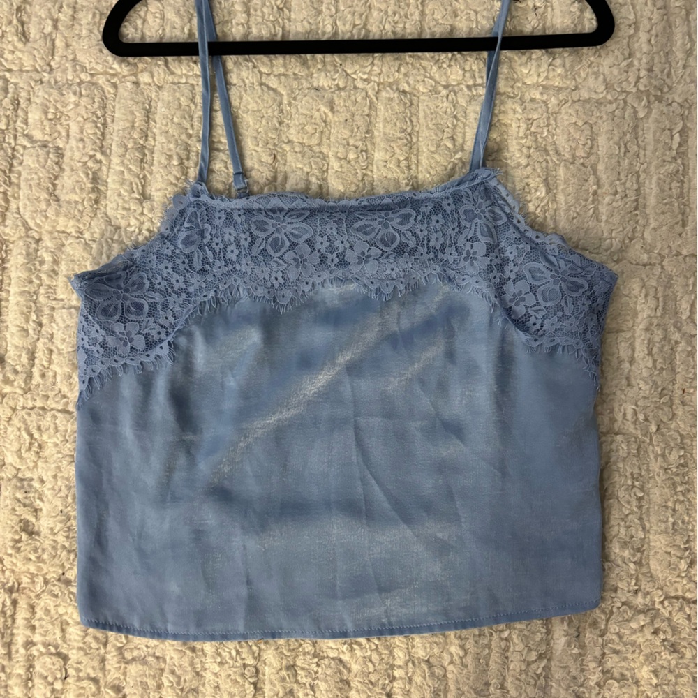 Forever 21 spaghetti Strap Lace Satin Feel Cami/Top Women’s Size Medium